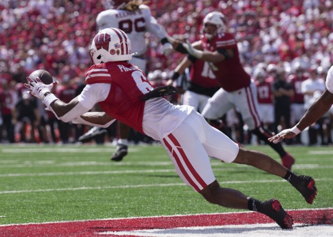 Deadspin | Wisconsin hopes WR position isn’t depleted vs. Rutgers