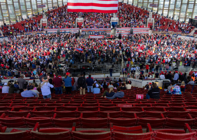 Trump Rallies Draw Fewer Crowds as Election Campaign Winds Down